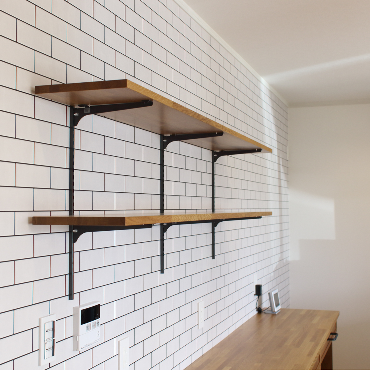 ナラ材棚キッチンカウンター